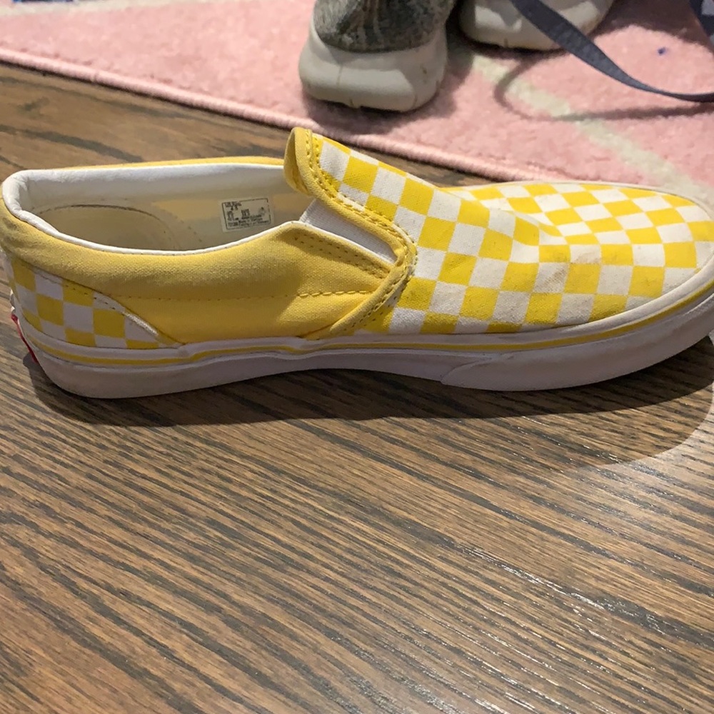 VANS yellow checkerd slides